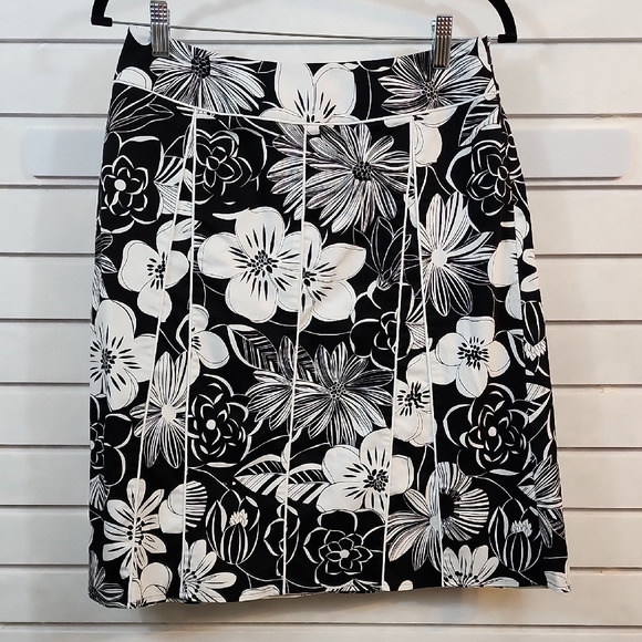 Grace Elements Black and White Floral A Line Sratement Skirt 8 - Picture 1 of 4